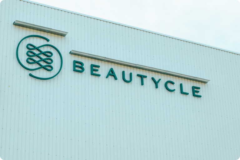 BEAUTYCLE工場看板